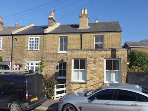 School Road, East Molesey- click for photo gallery